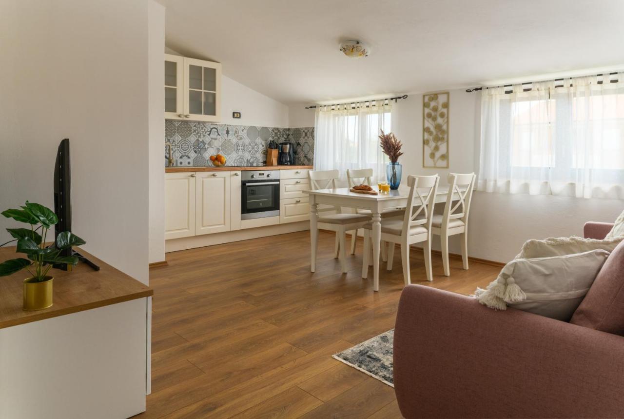 Apartments Perkovic Фажана Экстерьер фото